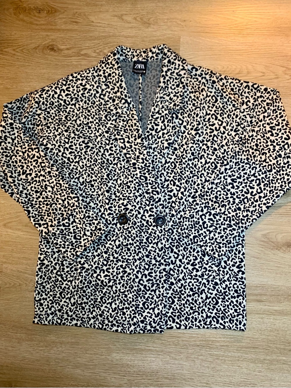 Zara Leopard Animal Print Blazer Size Medium Relaxed Stretch Jacket 2 Button